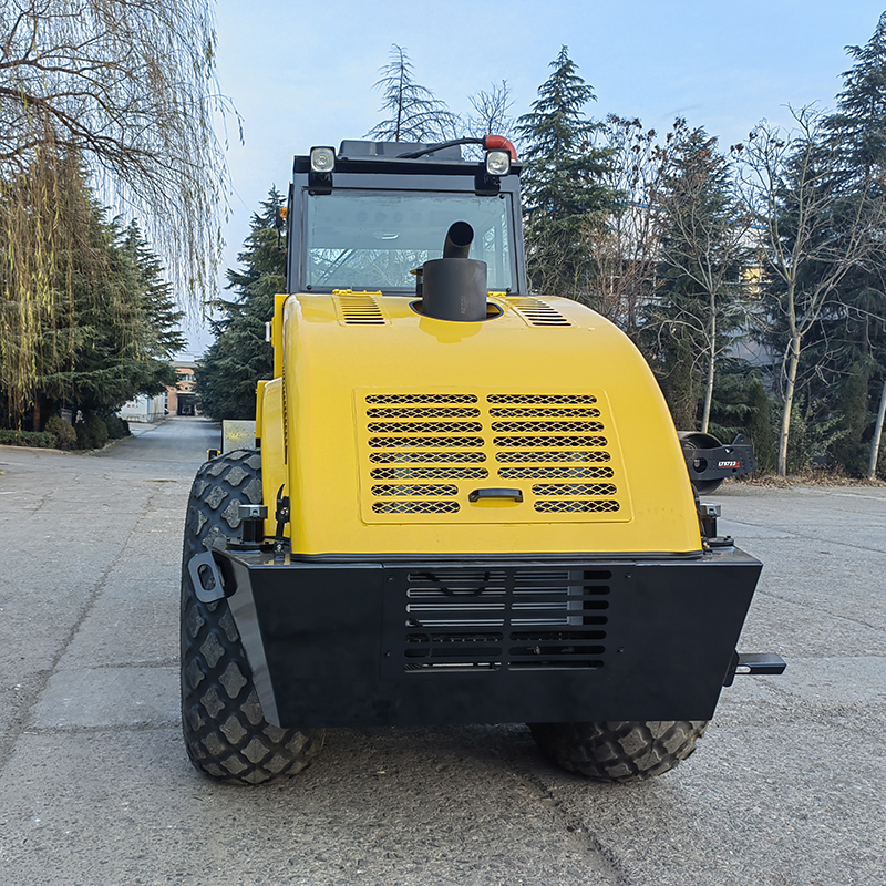 Performance & Efficiency: Lutong LT218B Single Drum Roller