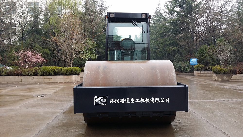LT214B-01.jpg