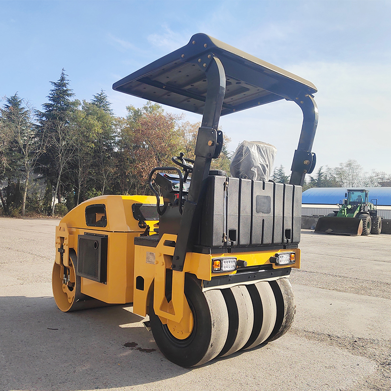 LTC204P Combined Tire Full Hydraulic Vibratory Roller | Effi