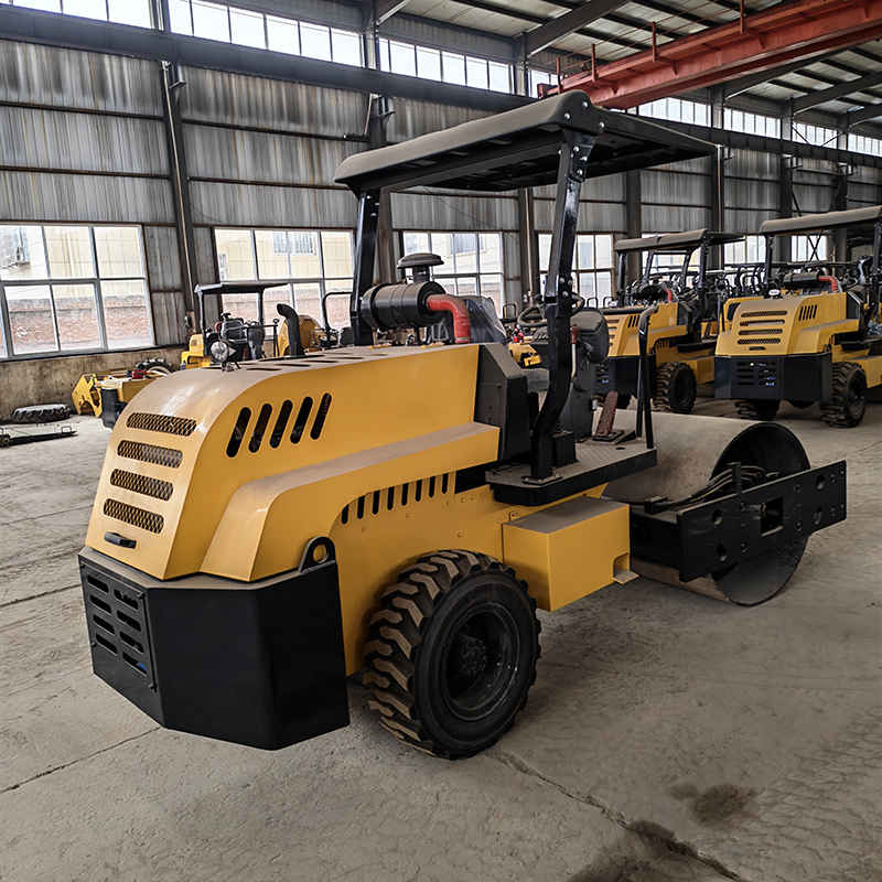 LT304 Single-Drum Vibratory Roller | Engineered for Dependab