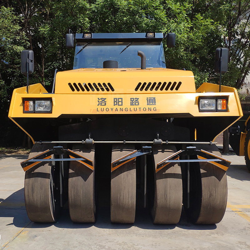 LTP30H Full-Hydraulic Tire Roller | Stable Compaction & Efficient Pavement Construction Solution