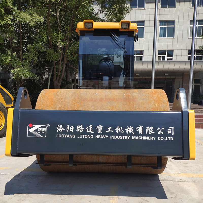 LTS726H Single Drum Vibratory Roller | High-Performance Compaction Equipment for Multi-Scenario Construction