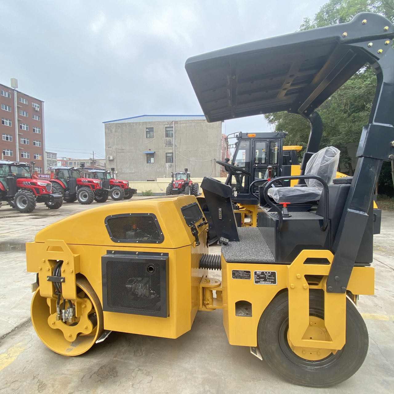 LTC204P Full Hydraulic Tandem Roller | Multi-scenario Compaction Solution